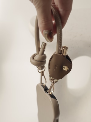 asymmetry tag（beige/short）