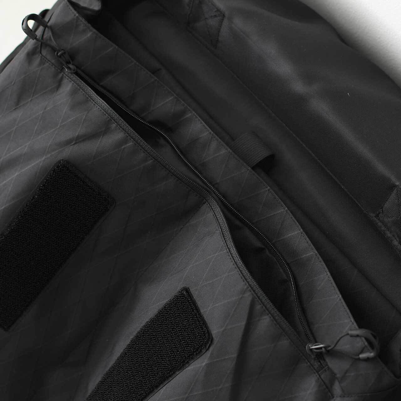CMF OUTDOOR GARMENT [コムフィアウトドアガーメント] MESSENGER BAG X