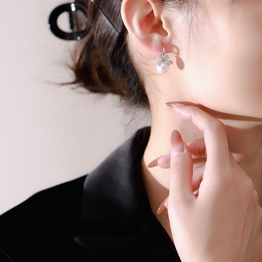 100%925シルバーピアス 天然淡水真珠ピアス 独自デザインピアス 100%925シルバーピアス 天然淡水真珠ピアス 独自デザインピアス