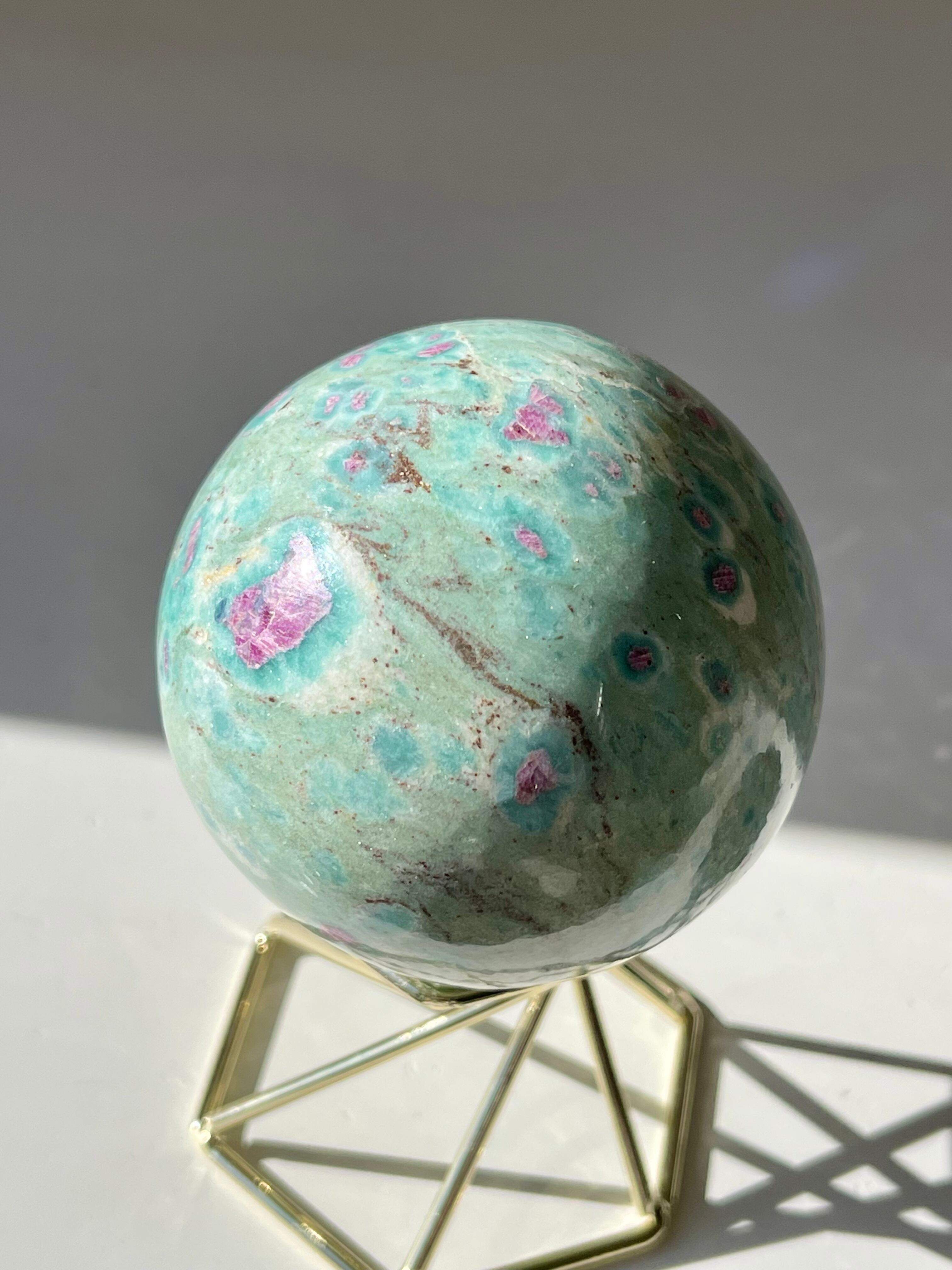 ルビーインフックサイトスフィア/Ruby in fuchsite sphere