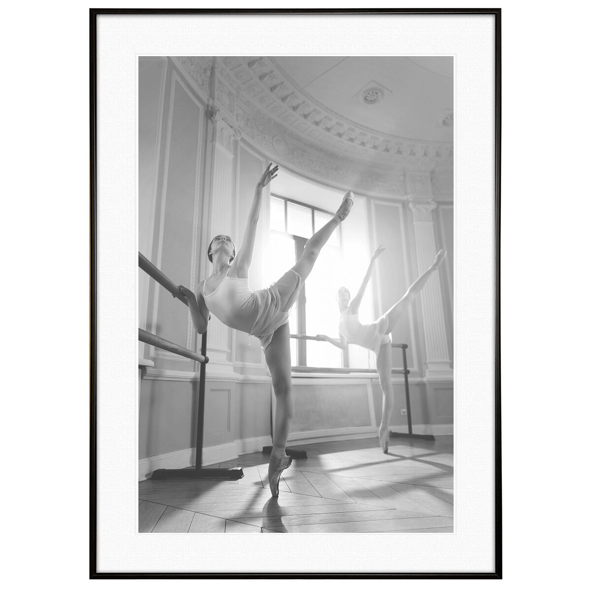 人物写真 ダンススタジオのバレリーナ インテリアモノクロアートポスター額装 AS2485