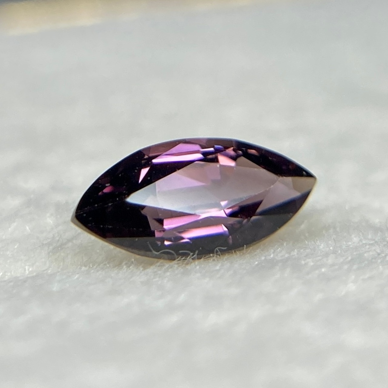 スピネル 0.444ct グレーパープル 簡易ソーティング付き r-0381