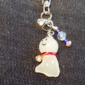きらきらオシャレなてるてるくんプラスハートキャッチキーホルダー(白めパールｘレッド)