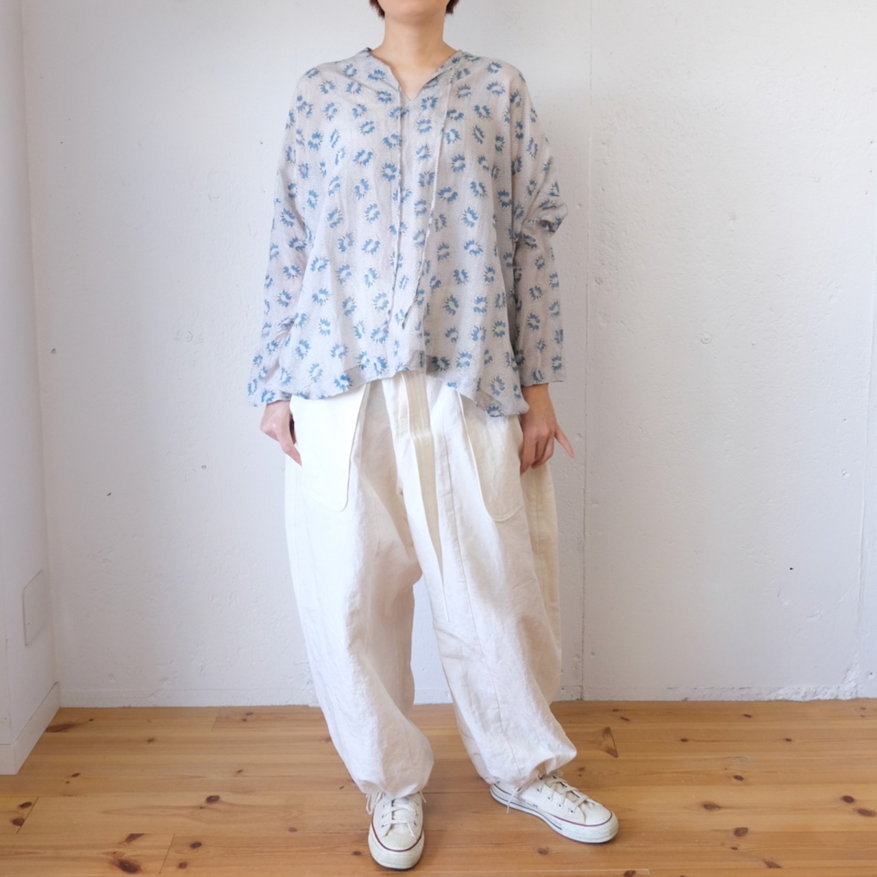 TOWAVASE(トワヴァーズ）Eliane blouse 更紗プリント チュニックブラウス（アイボリー）