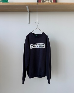 -Santa Cruz- Vintage 90s M SKATEBORDING IS NOT A CRIME Sweat