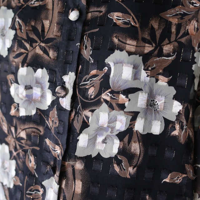 loose silhouette panel motif see-through flower design shirt