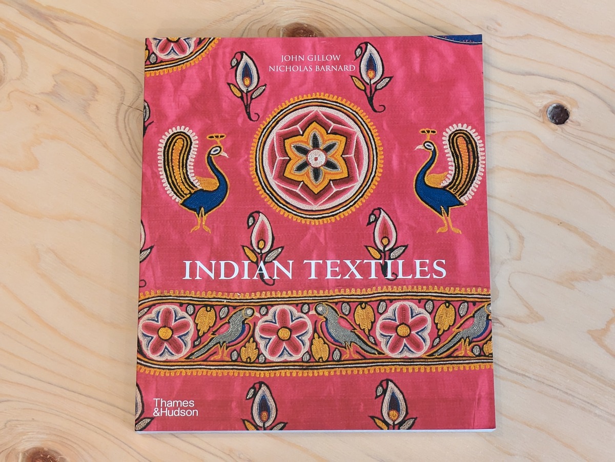 Indian Textiles / インド テキスタイル | Photobooks on the Road | 雑貨屋みたいな洋書屋さん