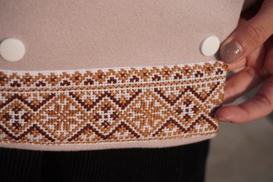 ウクライナ産カシミヤ100% 手刺繍ジャケットコート（白）