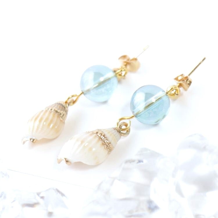 天然貝殻揺れる 夏感満載 夏ピアス 夏イヤリング アクアオーラ☆pi-083