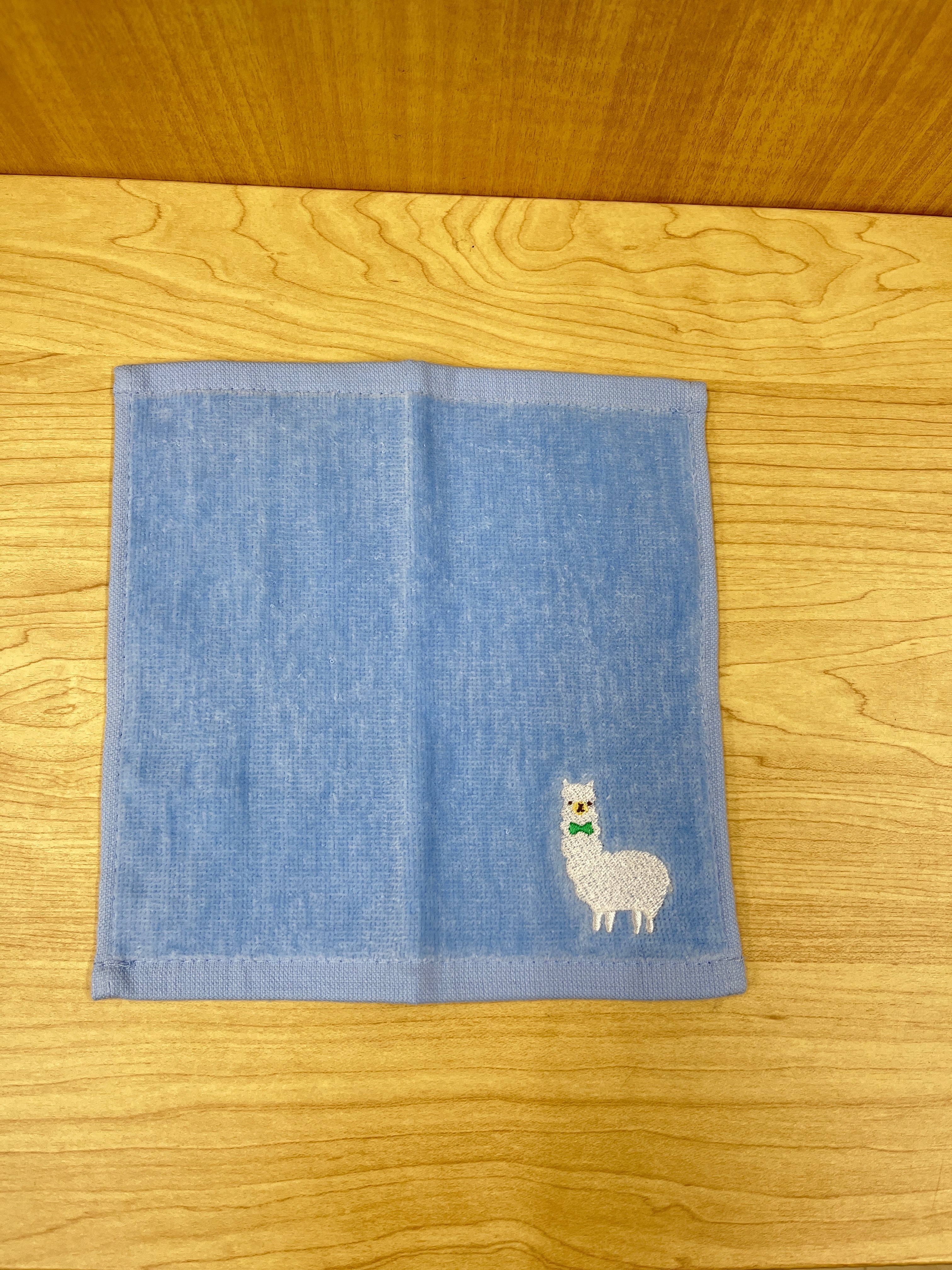 アルパカ刺繍タオル