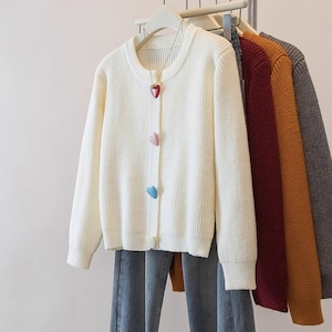 4色/ハートボタンラウンドネックニットカーディガン ・73710 4色/ハートボタンラウンドネックニットカーディガン ・73710