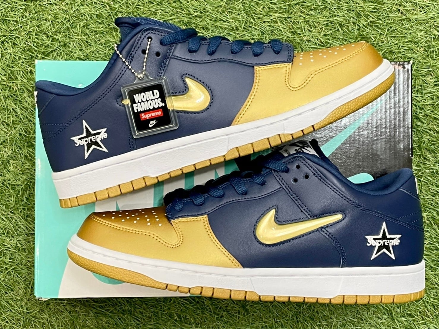 supreme nike sb dunk US9