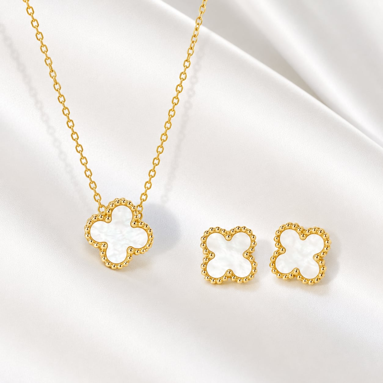 クローバーモチーフ ネックレス シェル風 クローバーシェルネックレス | jewelrychaco
