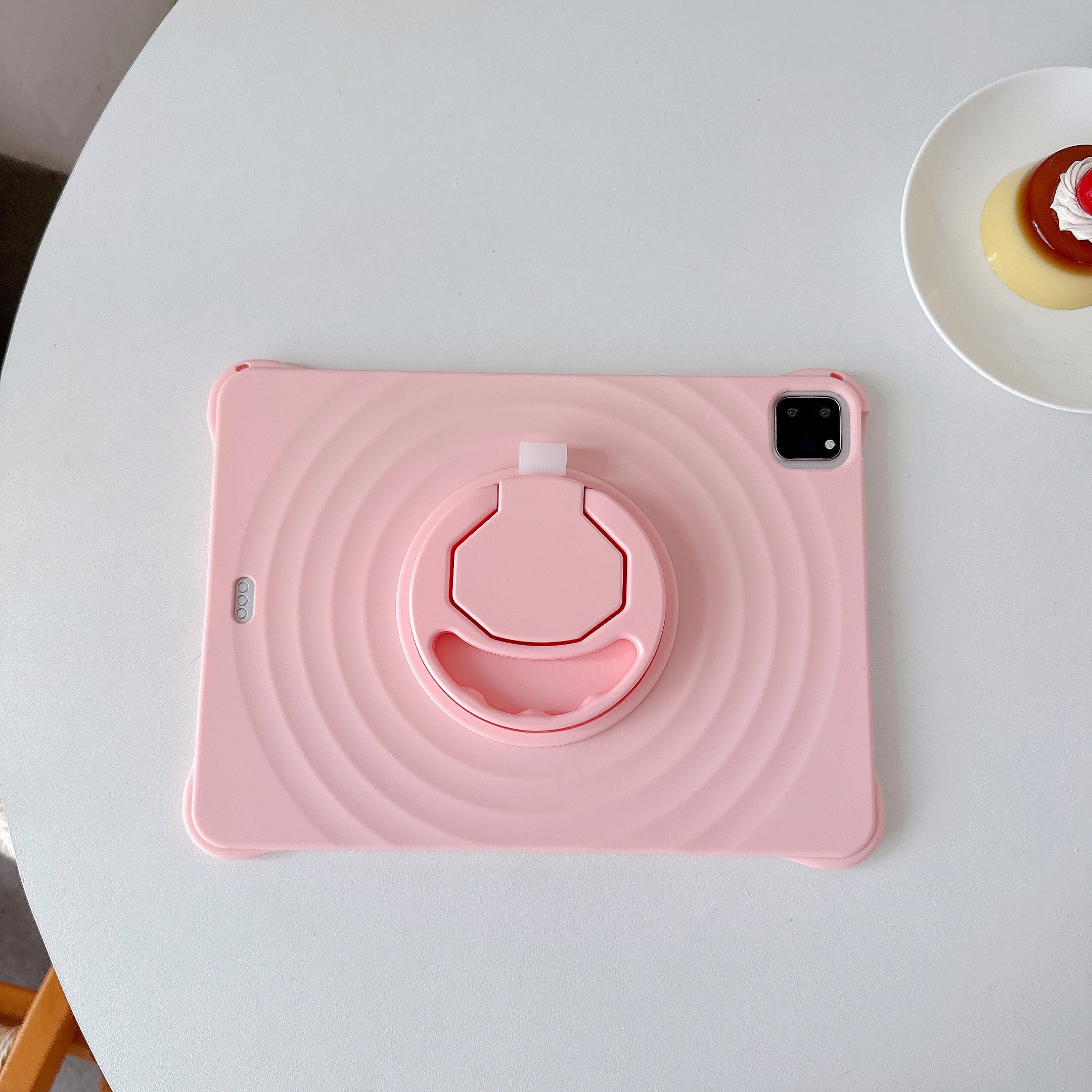 iPad 第7世代（2019年）ピンクカバー、ペン付き