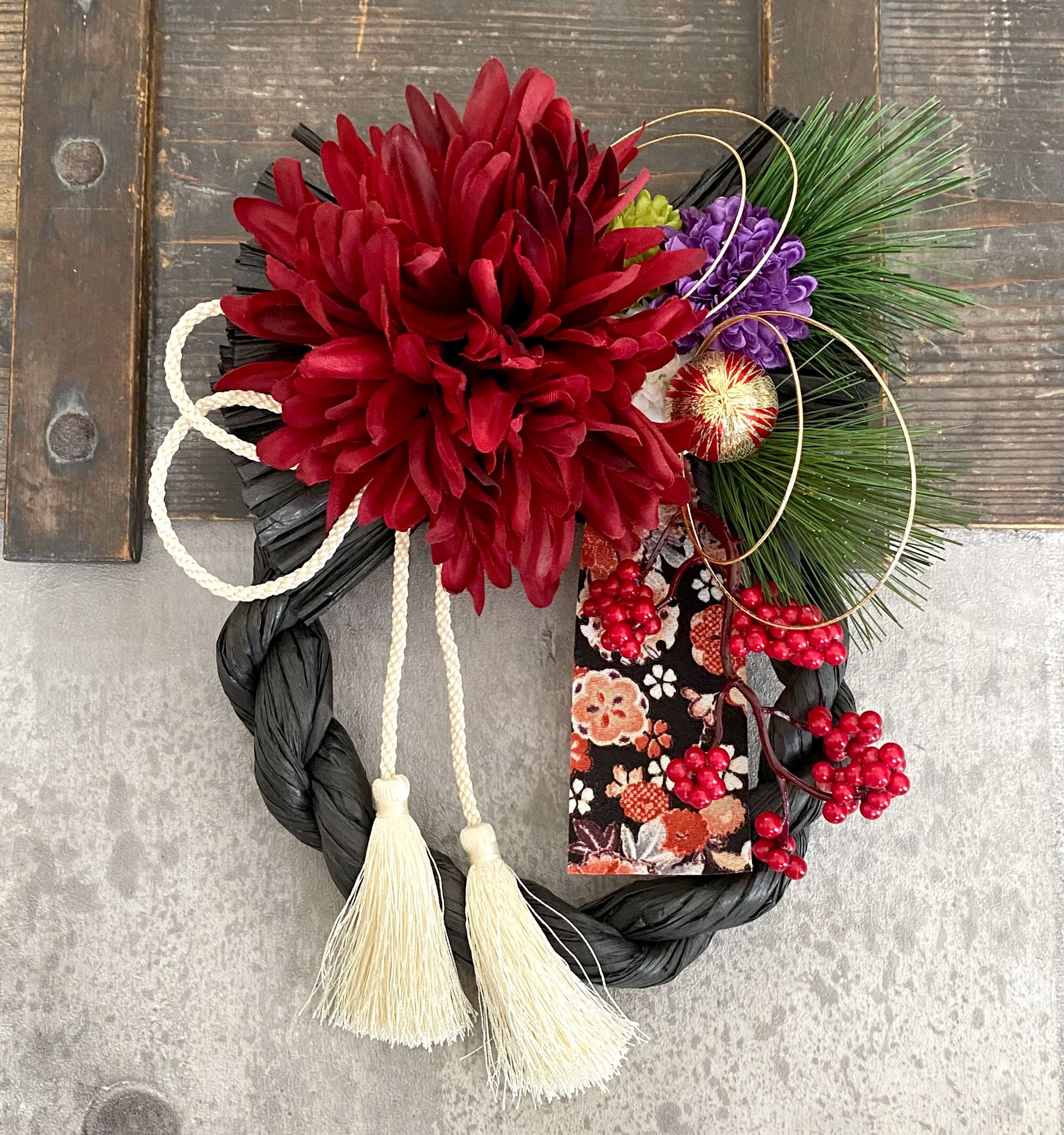和モダン しめ縄ブラック アーティフィシャルフラワー 大菊レッド Made