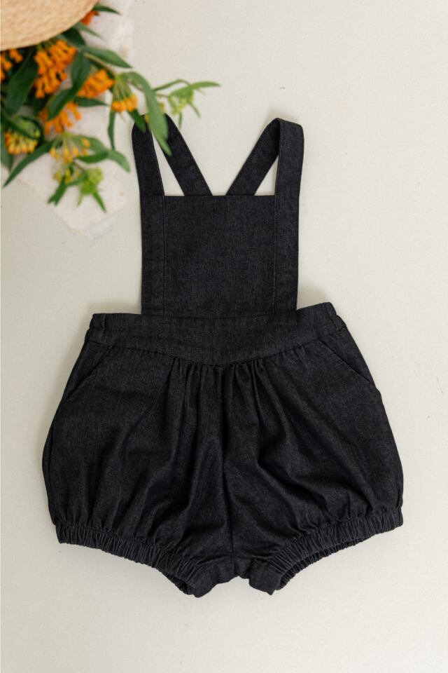 即納︴Wonny Ribbon / Black denim romper | gyuu.