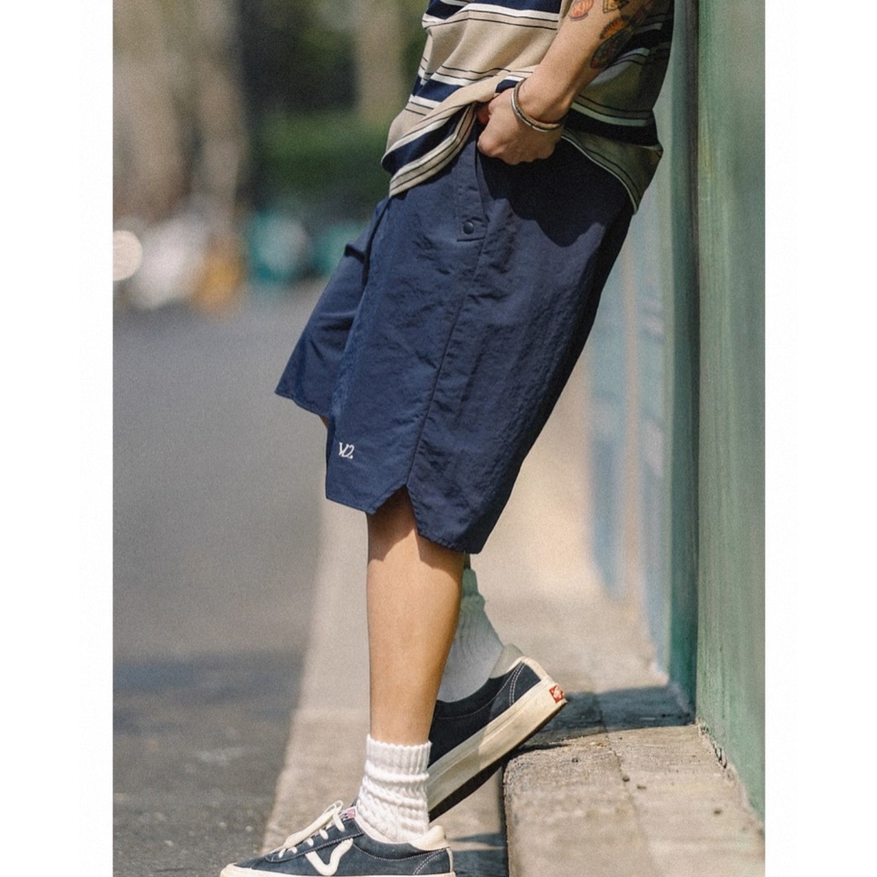 Minimal logo side slit shorts 1357 - 9