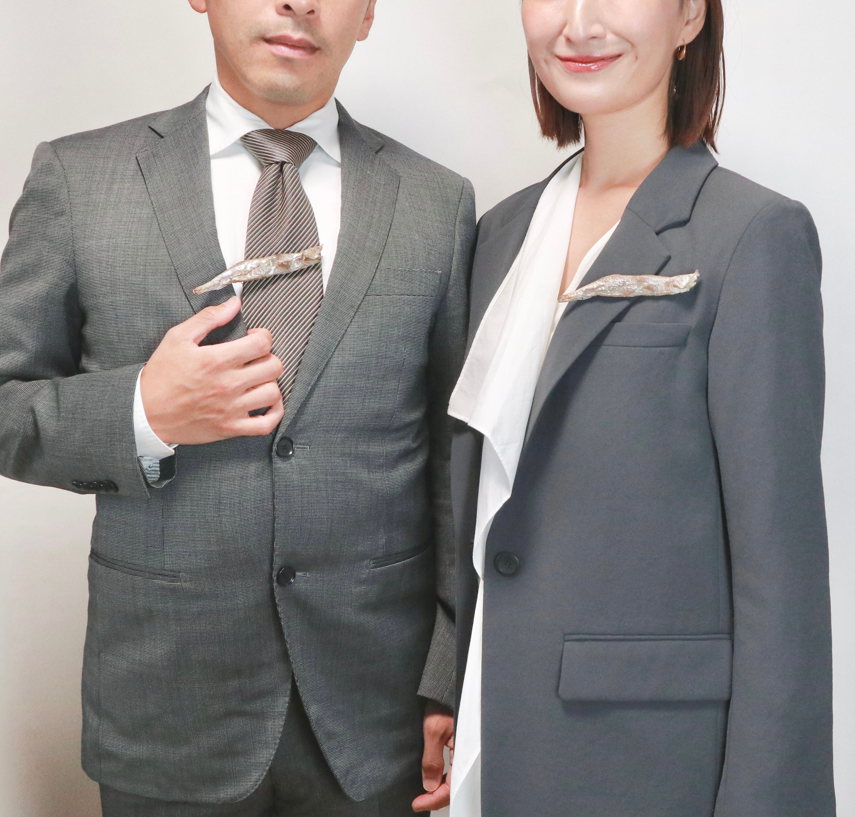 ししゃもブローチ