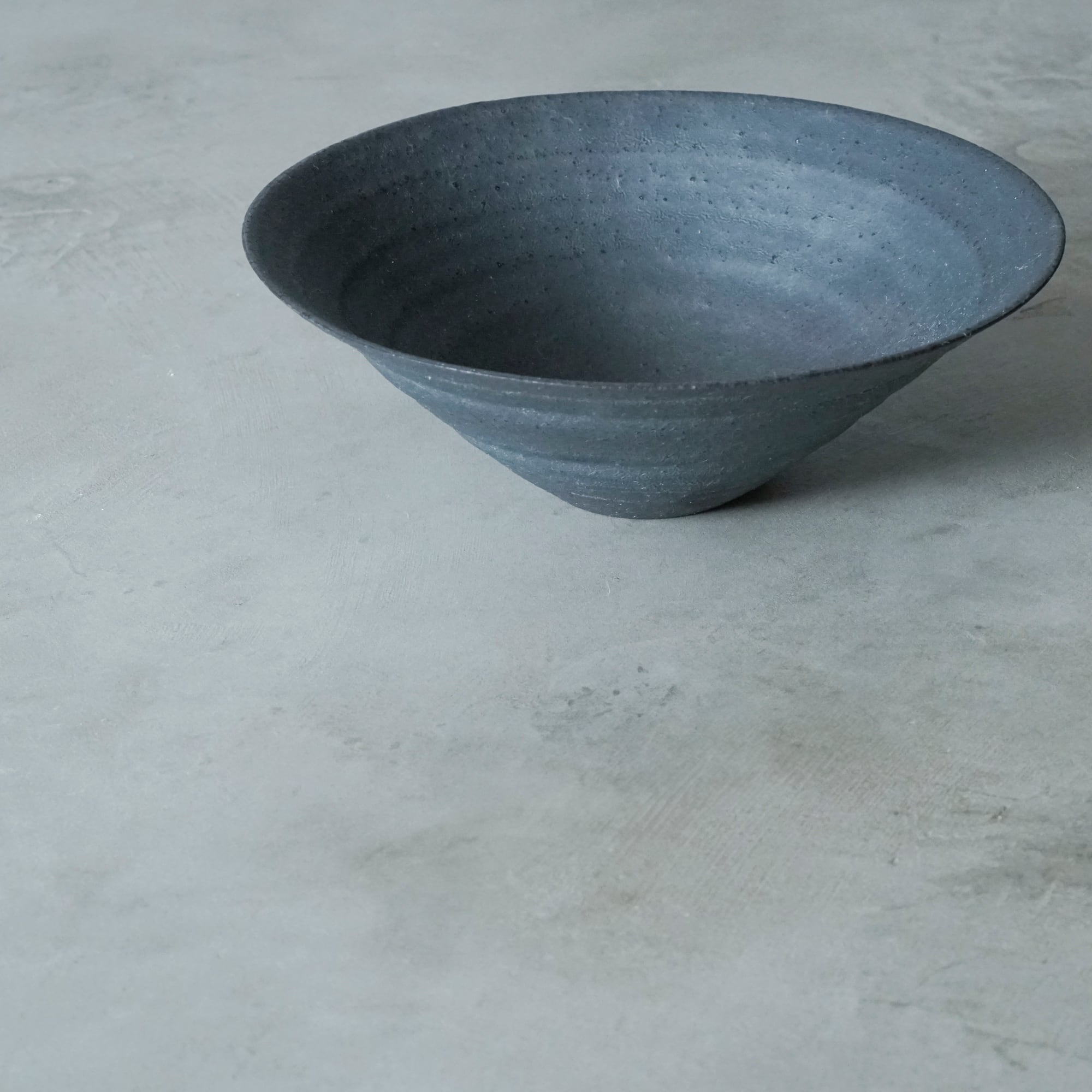 二階堂明弘 13 錆器 三角鉢 | FUURO