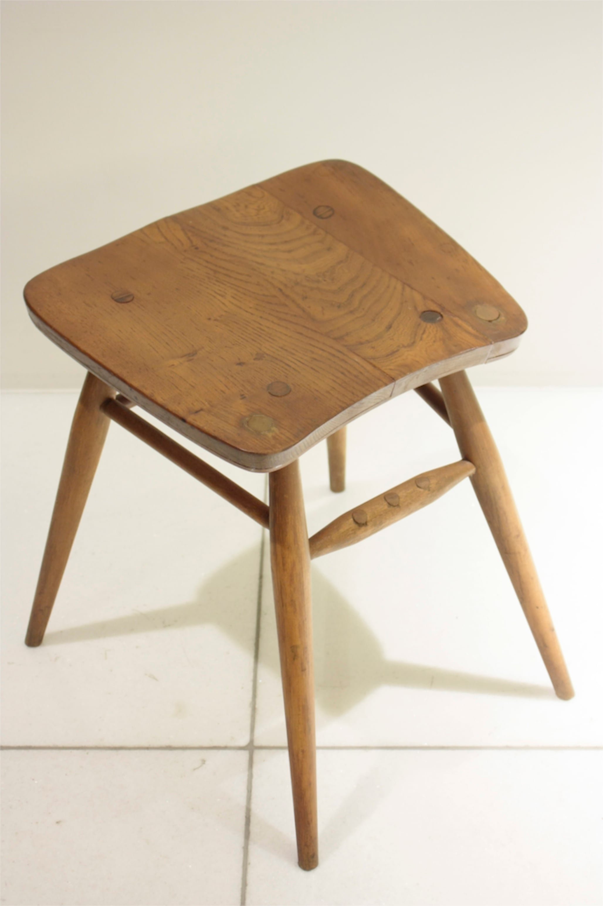 ERCOL（アーコール）リメイクスツール | 北欧.Style＋1 ANTIKAとモダン.