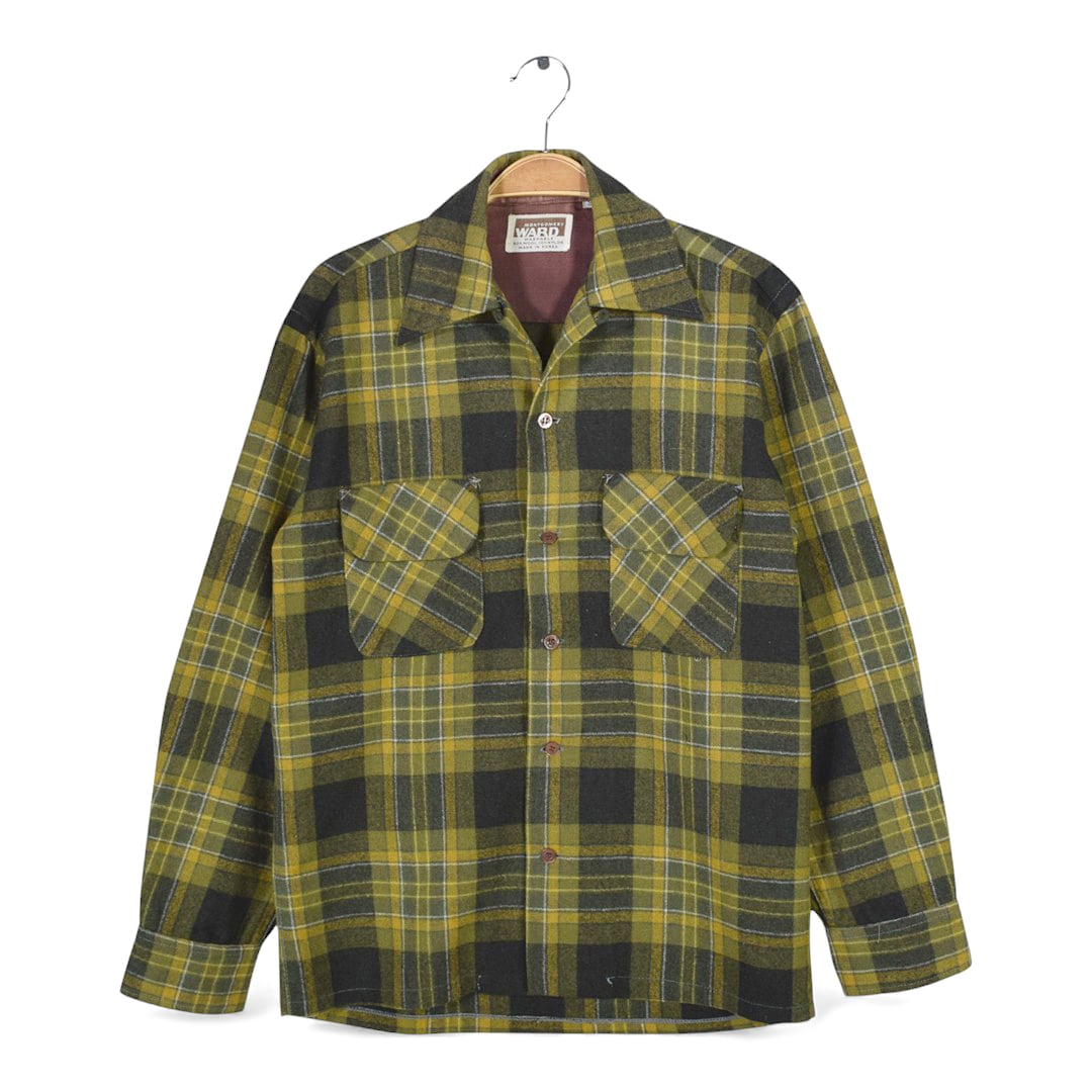 古着 専用ページです カレッジ系のプリントがワンポイントのSWTとスイス軍の迷彩パンツを