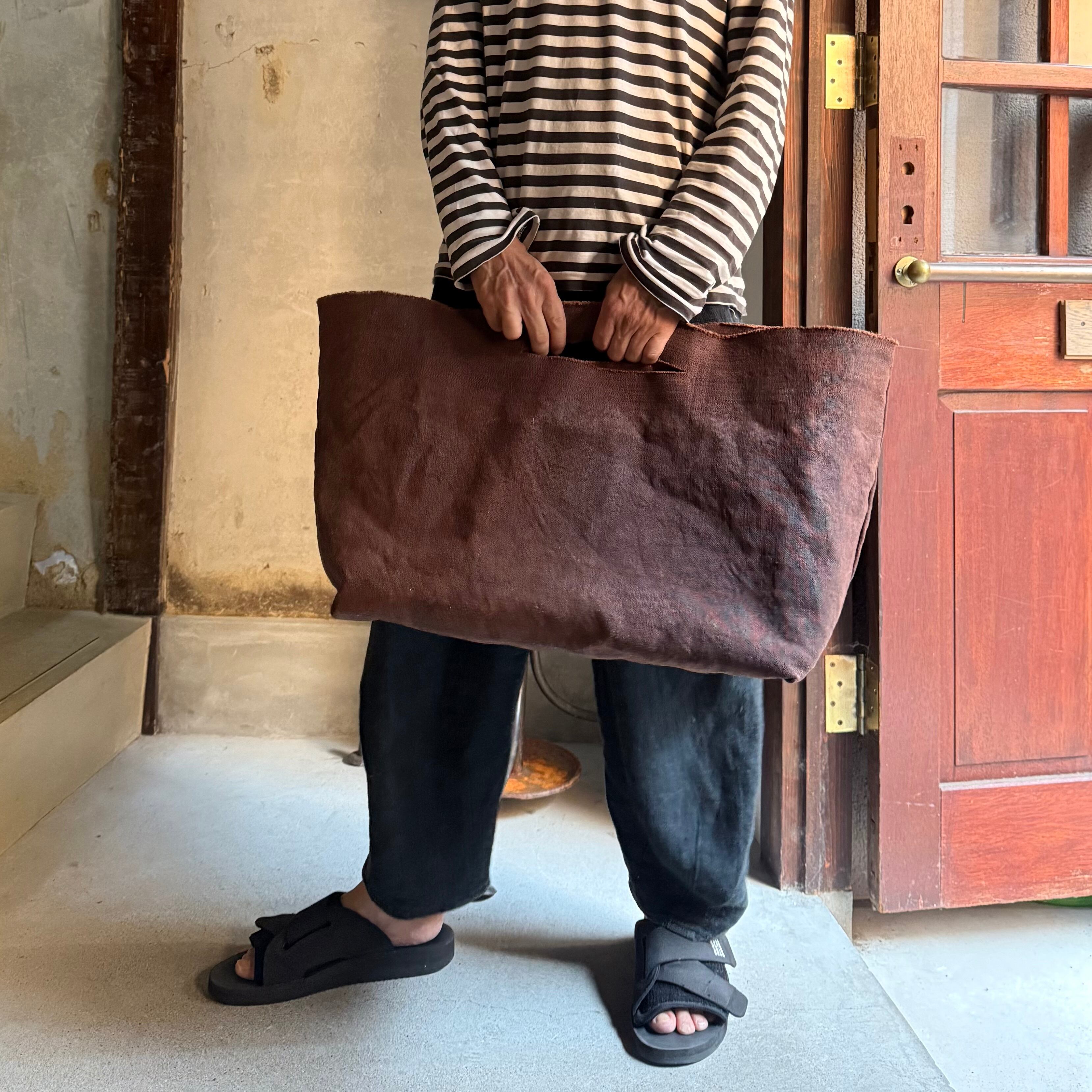 akordo/アコルド #12 切り込みハンドルバッグ大 柿渋ブラウン