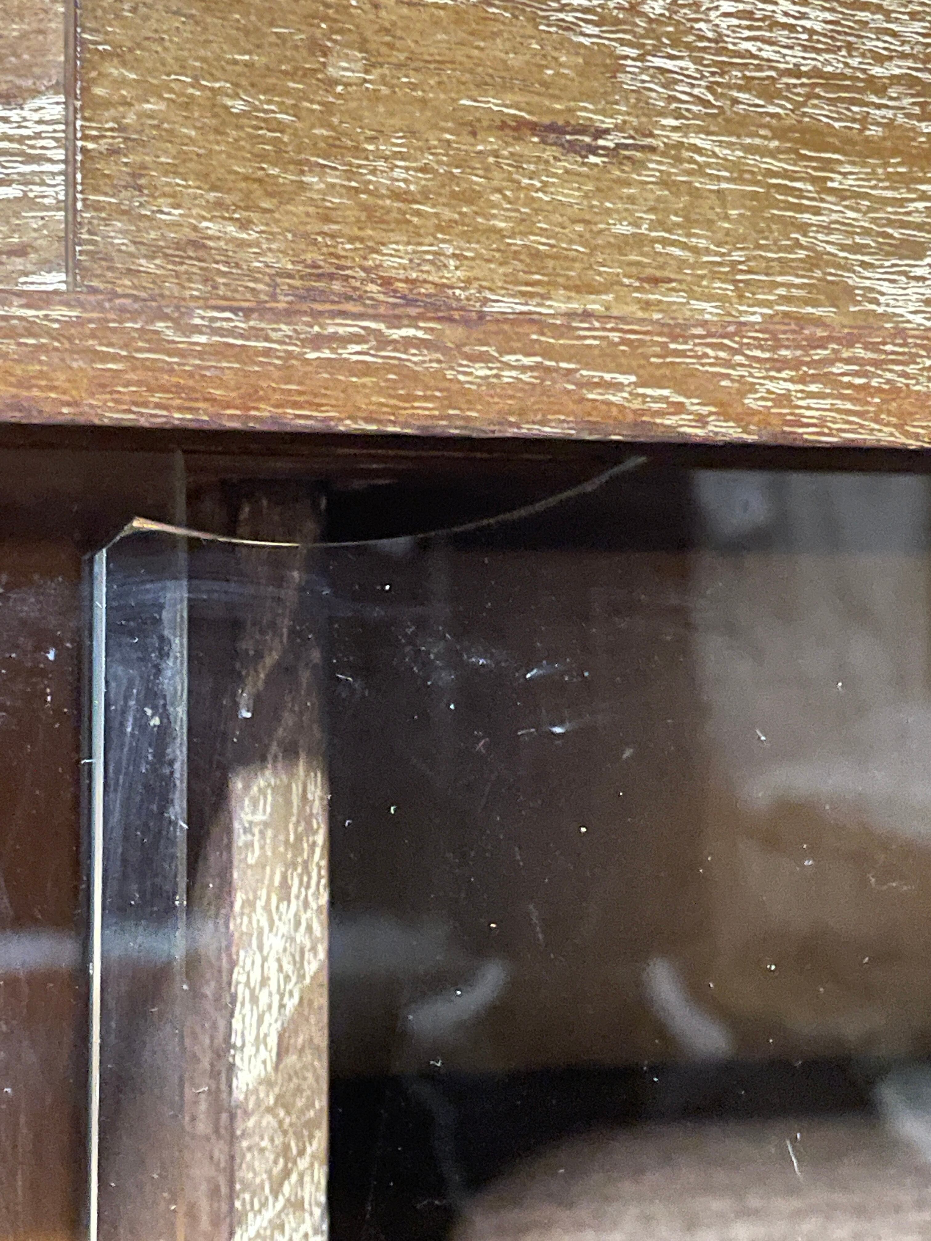 昭和レトロ】茶ダンス｜収納棚｜ガラス戸付き｜キズあり｜木目調