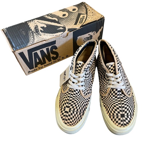 90s VANS "checker art" CHUKKA