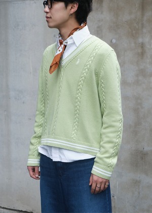 Low gauge pastel color vneck sweater