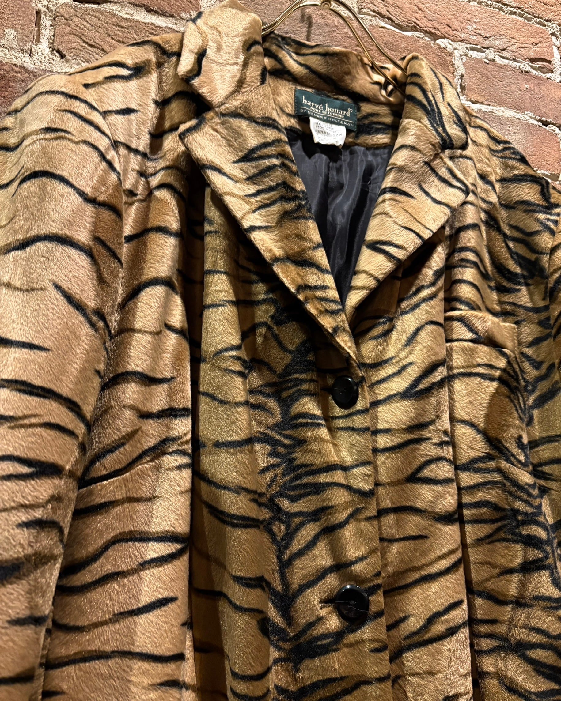 Caka act3】Tiger Pattern Vintage Faux Fur Chester Long Coat | Caka