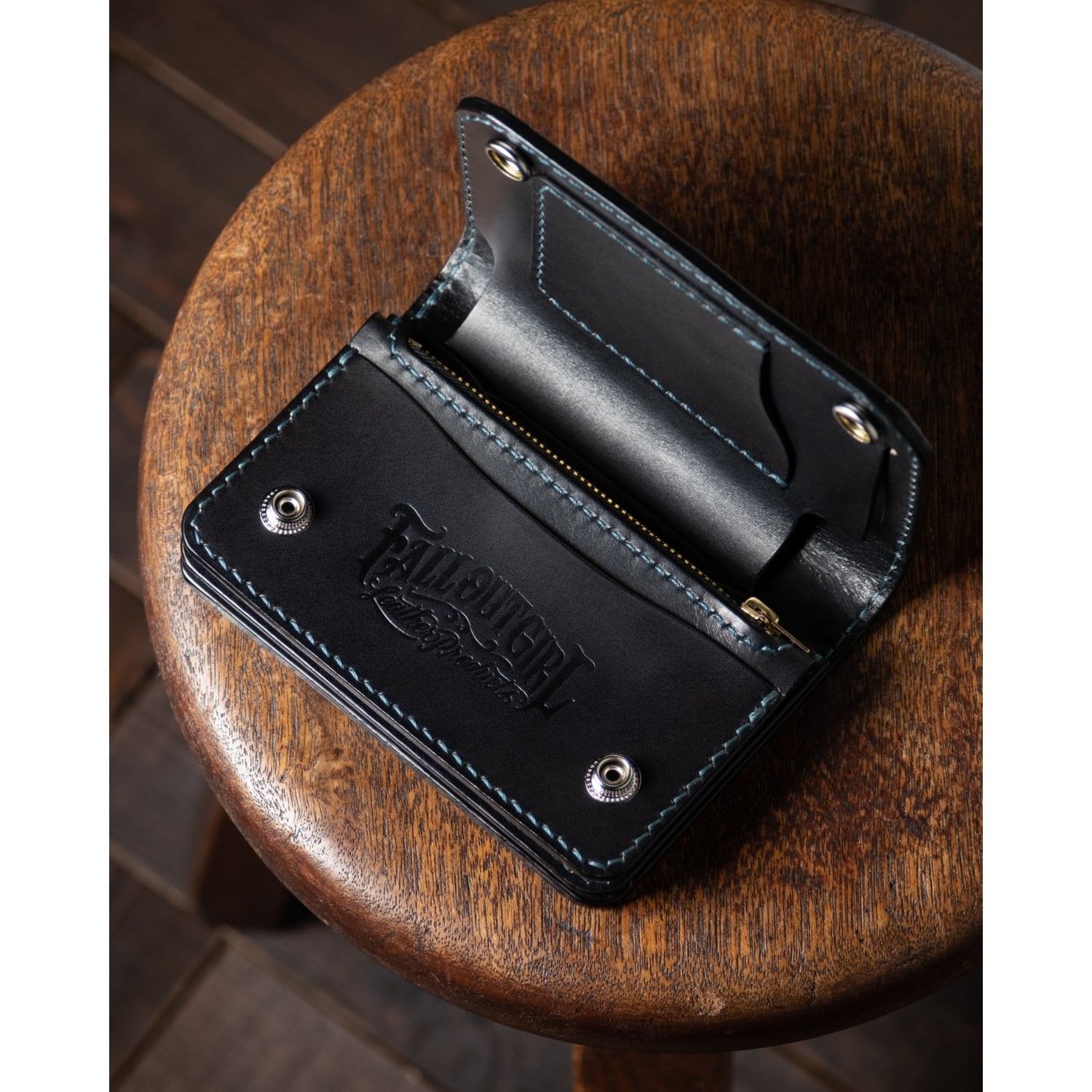 ミドル　トラッカーウォレット　M-TRUCKER T-5 Bi-Fold M-TRUCKER T-5 Bi-Fold クロコダイル | FALL OUT GIRL