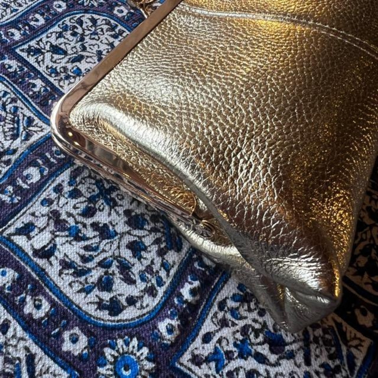 TOPANGA Accessory　Metallic Clasp Wallet 　Gold　メタリック　がま口　　ゴールド　　メタリック　財布　アクセサリー　　持ち運び収納　ウォレット