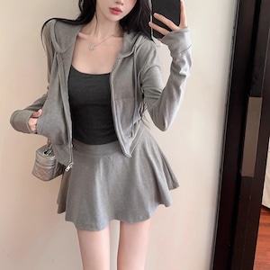 【2点セット】2色/ジップアップフーディー+フレアスカート ・13323 【2点セット】2色/ジップアップフーディー+フレアスカート ・13323