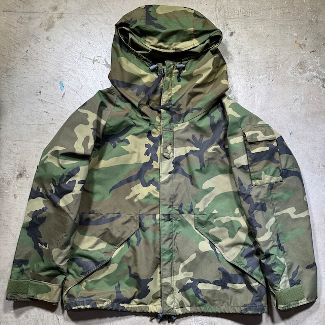 80's U,S.ARMY ECWCS GEN1 PARKA EXTREAM COLD WEATHER CAMOUFLAGE ゴアテックスパーカー 前期型 GORE-TEX ウッドランドカモ DLA100-87-C-0602 RAVEN INDUSTRIES INC,  米軍 MEDIUM SHORT 希少 ヴィンテージ BA-2468 RM2887H