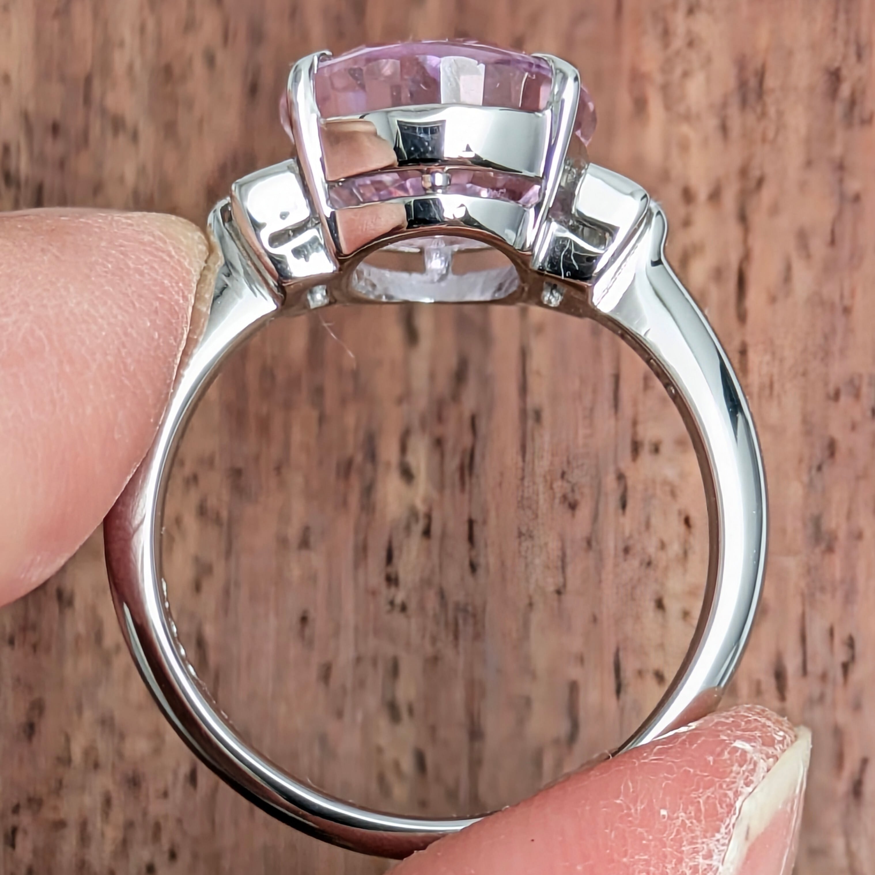 Pt900ピンクサファイアリング(スリランカ産) 6.58ct D 0.28ct