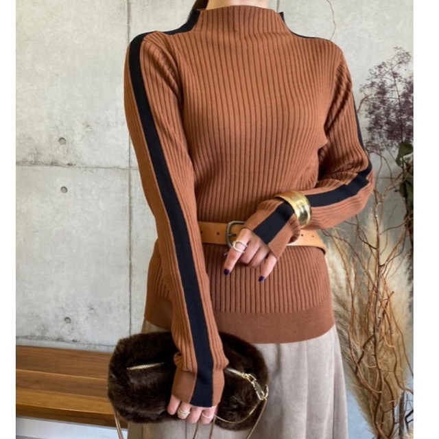 SALE！ROSIEE ロージー　袖配色リブニット