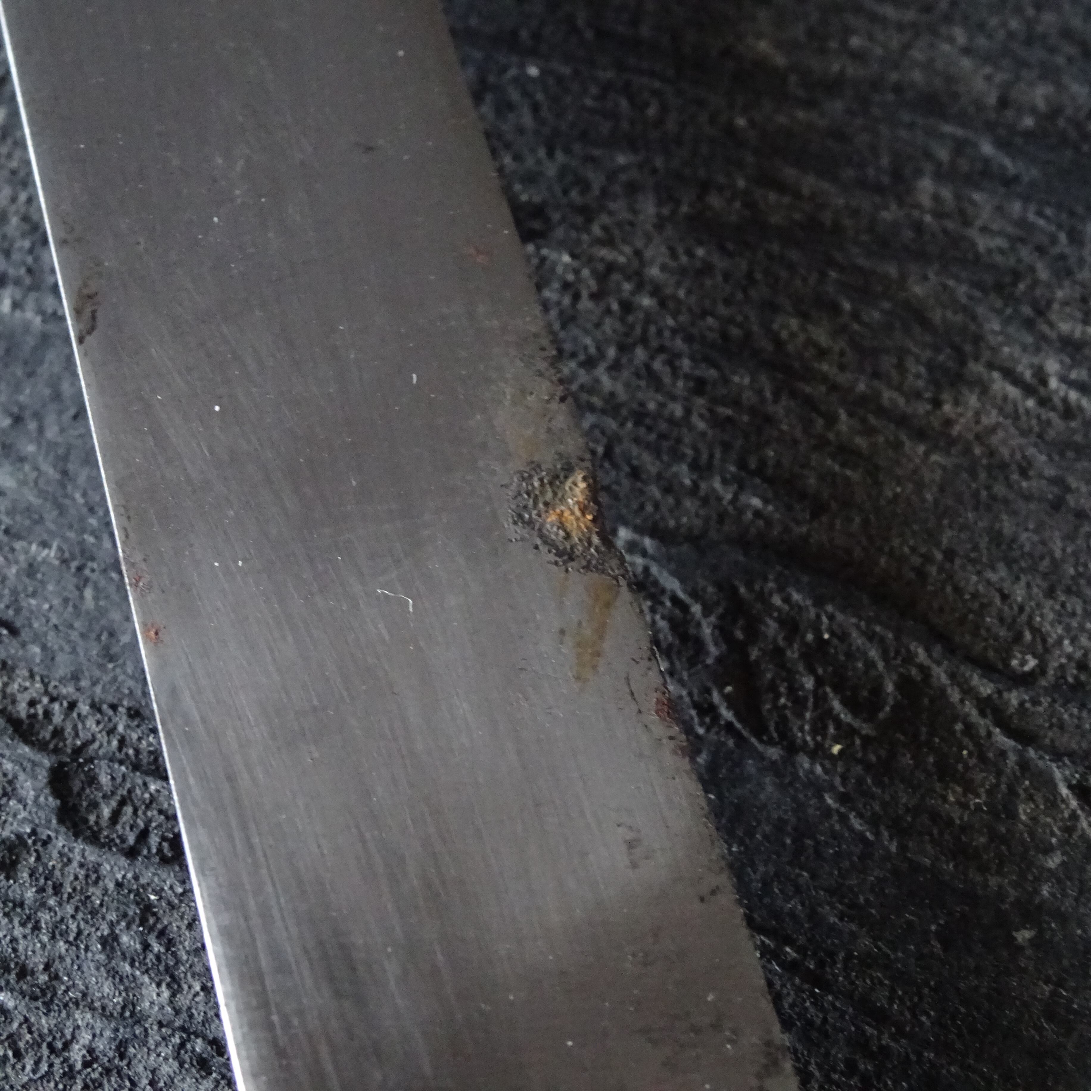 Couteau de table ancien manche en nacre chiffre et virole argent (C)