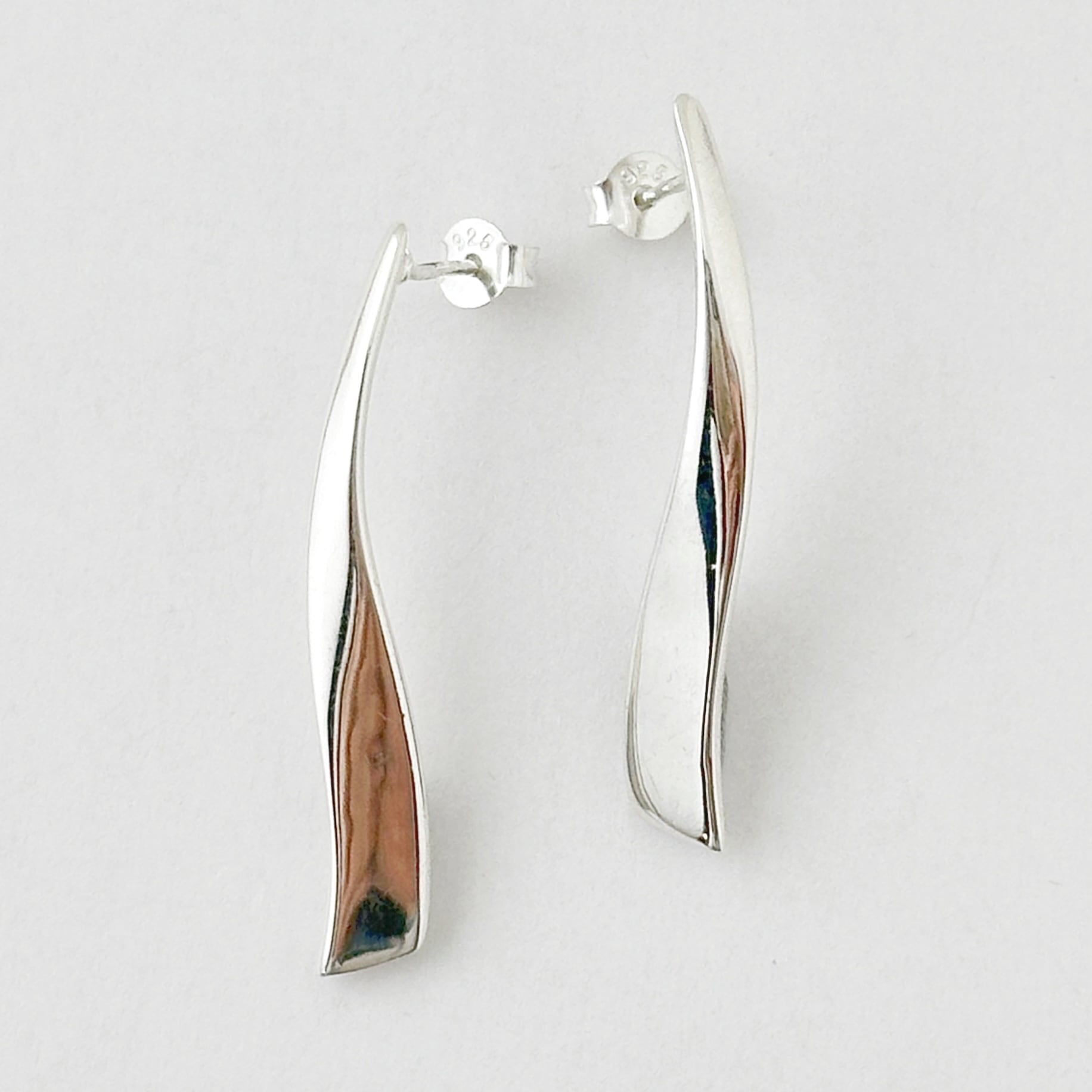 【ラスト2!!】流れる スタッド ピアス