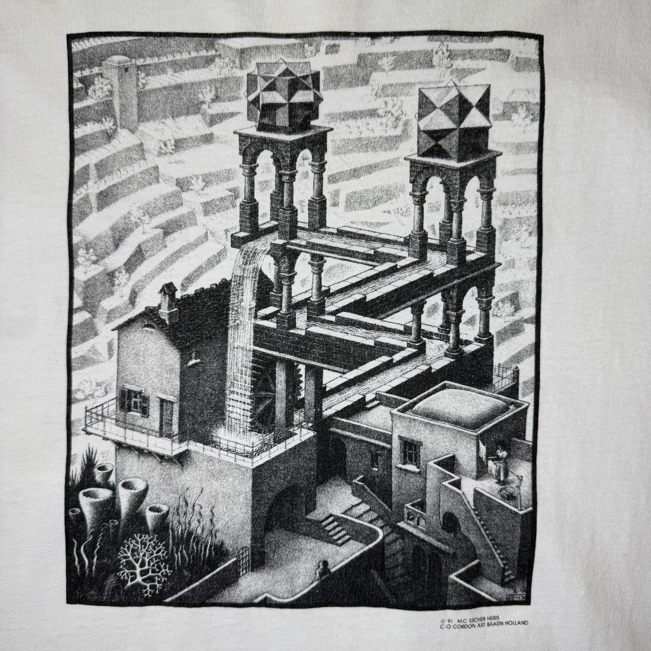 90's M.C.Escher "Waterval" Printed T-Shirt USA ANDAZIA ART 90年代 エッシャー 滝 プリント Tシャツ アメリカ ヴィンテージ ビンテージ だまし絵 アート TT2026-0004 - 3