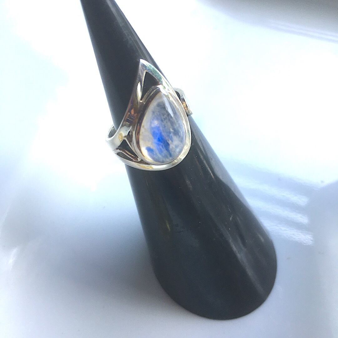【SV925】✦6月の誕生石✦⋆.·レインボームーンストーンリング⋆.·Luna 月雫 .·✦