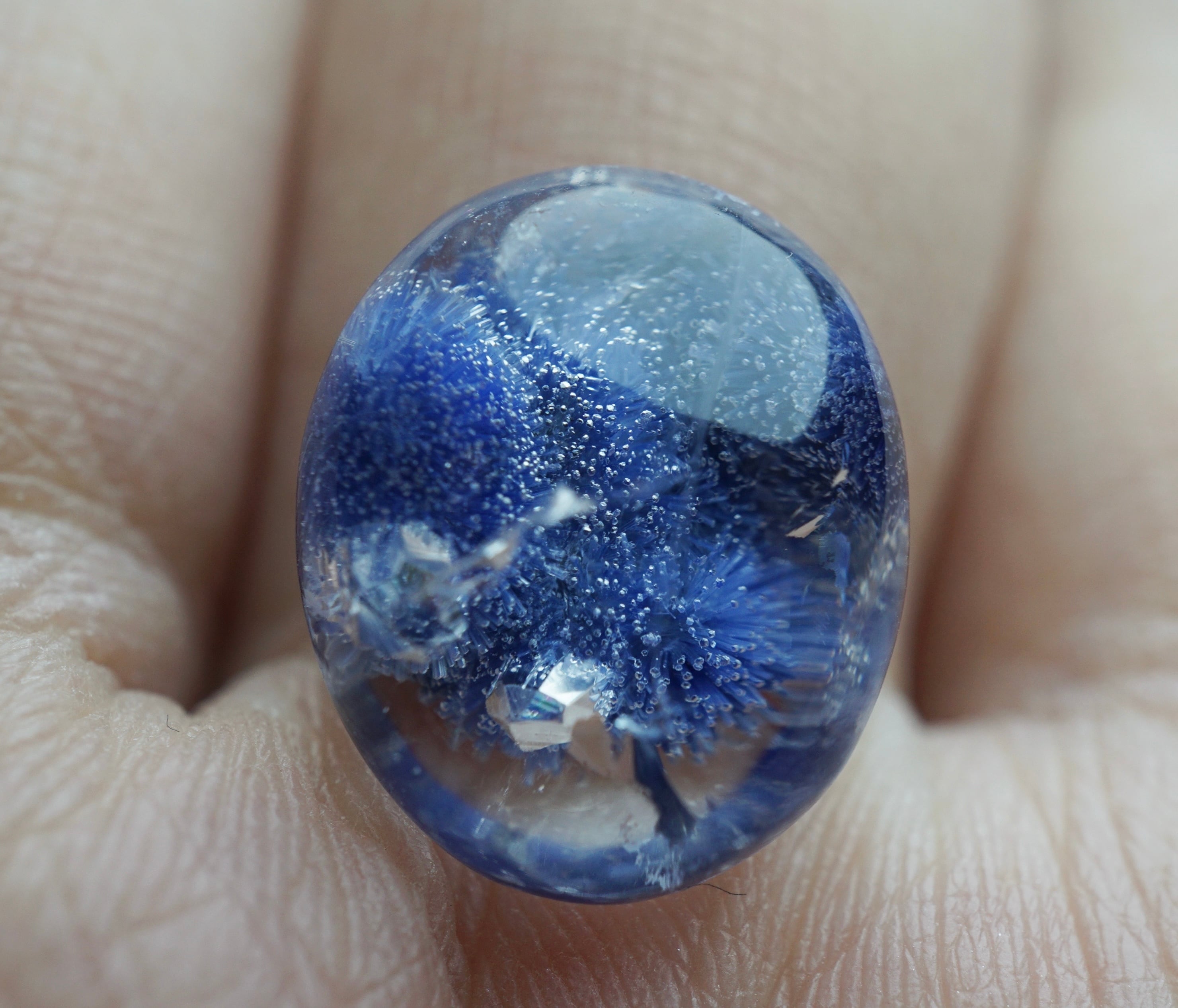 W2831 高品質 濃い青 お花デュモルチェライトインクォーツ ルース