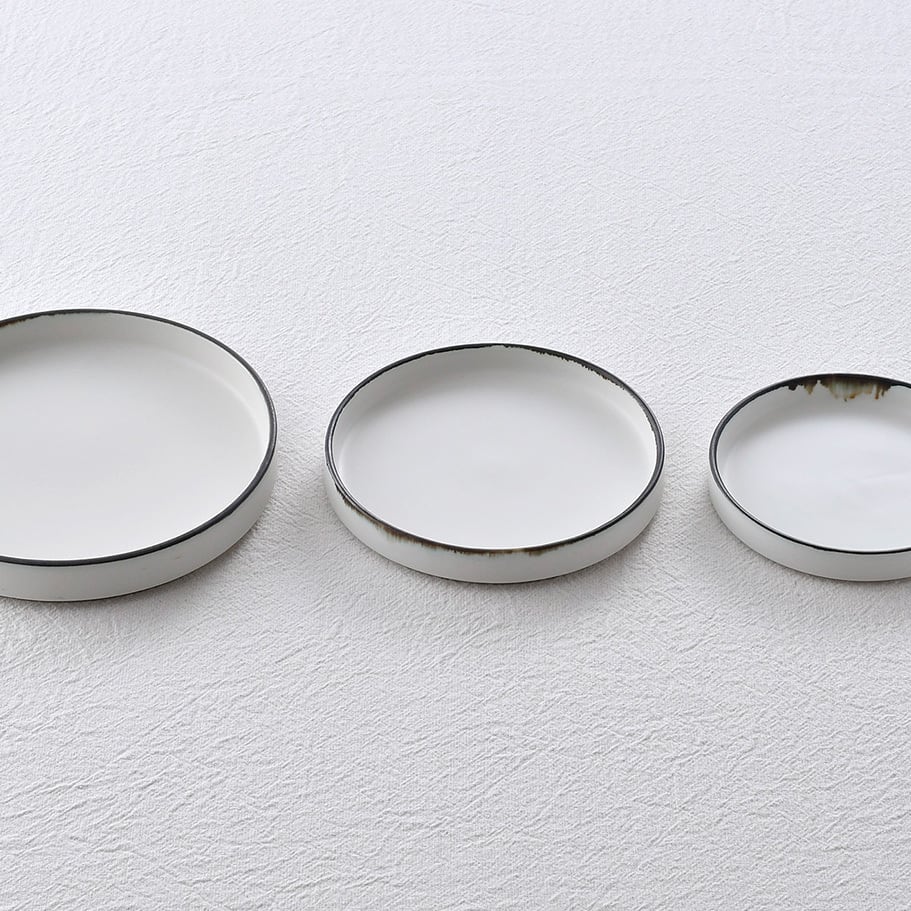 ホワイト 19cmスタックプレート 渕錆 | 波佐見焼 和食器の通販｜長十郎窯