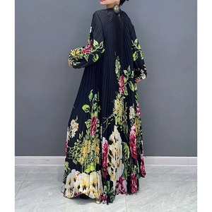 Black Floral Pleats Dress / ブラック フローラル プリーツ ワンピース