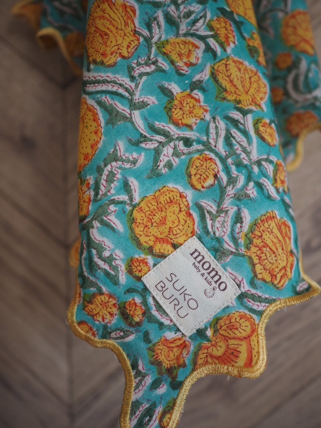 【別注】ブロックプリント ウェーブ刺繍ハンカチ marigold【momo×SKOBURU】