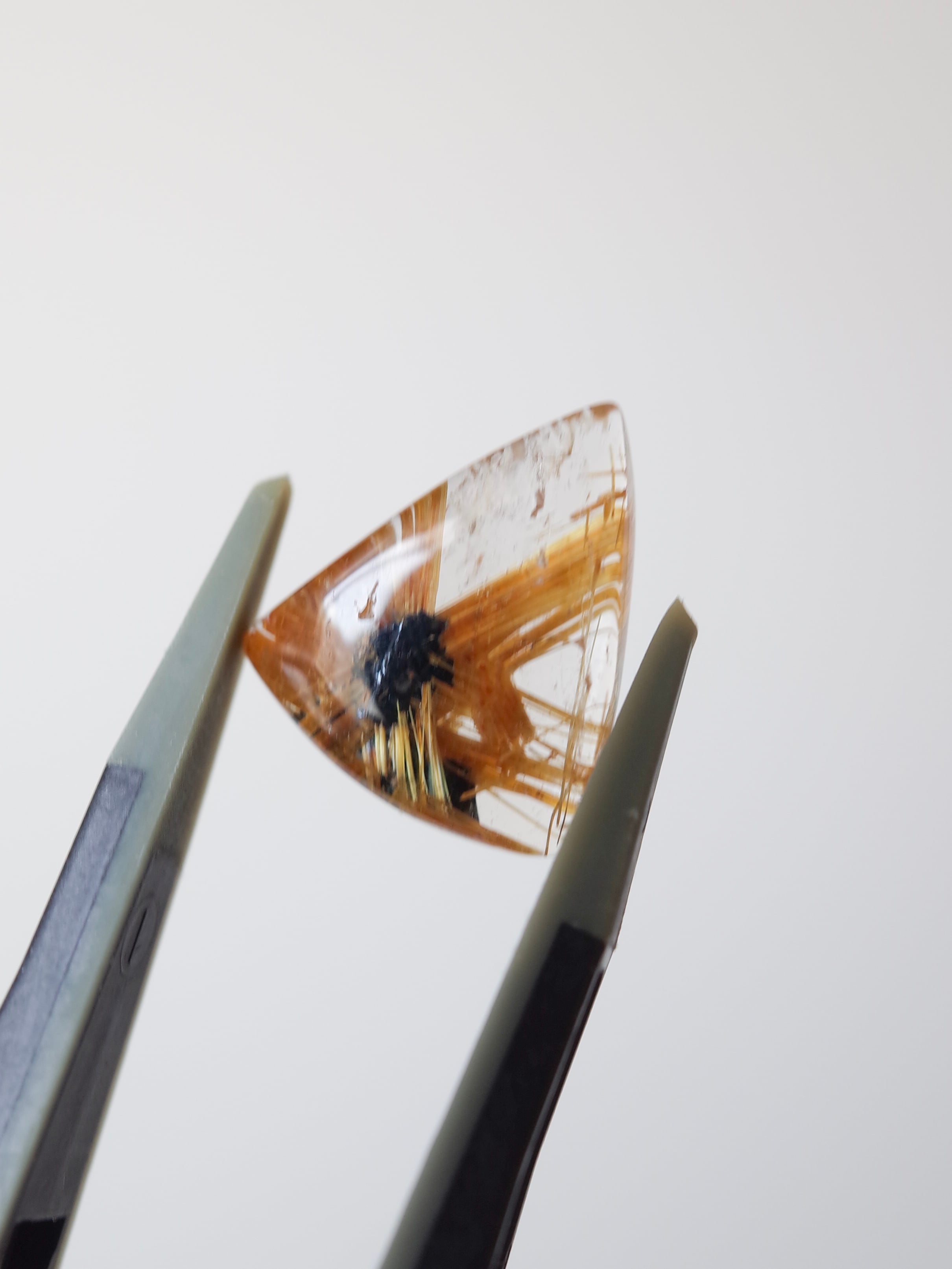 繁栄と成功の象徴！ゴールデンカルサイトの丸玉（83mm） 繁栄と成功の