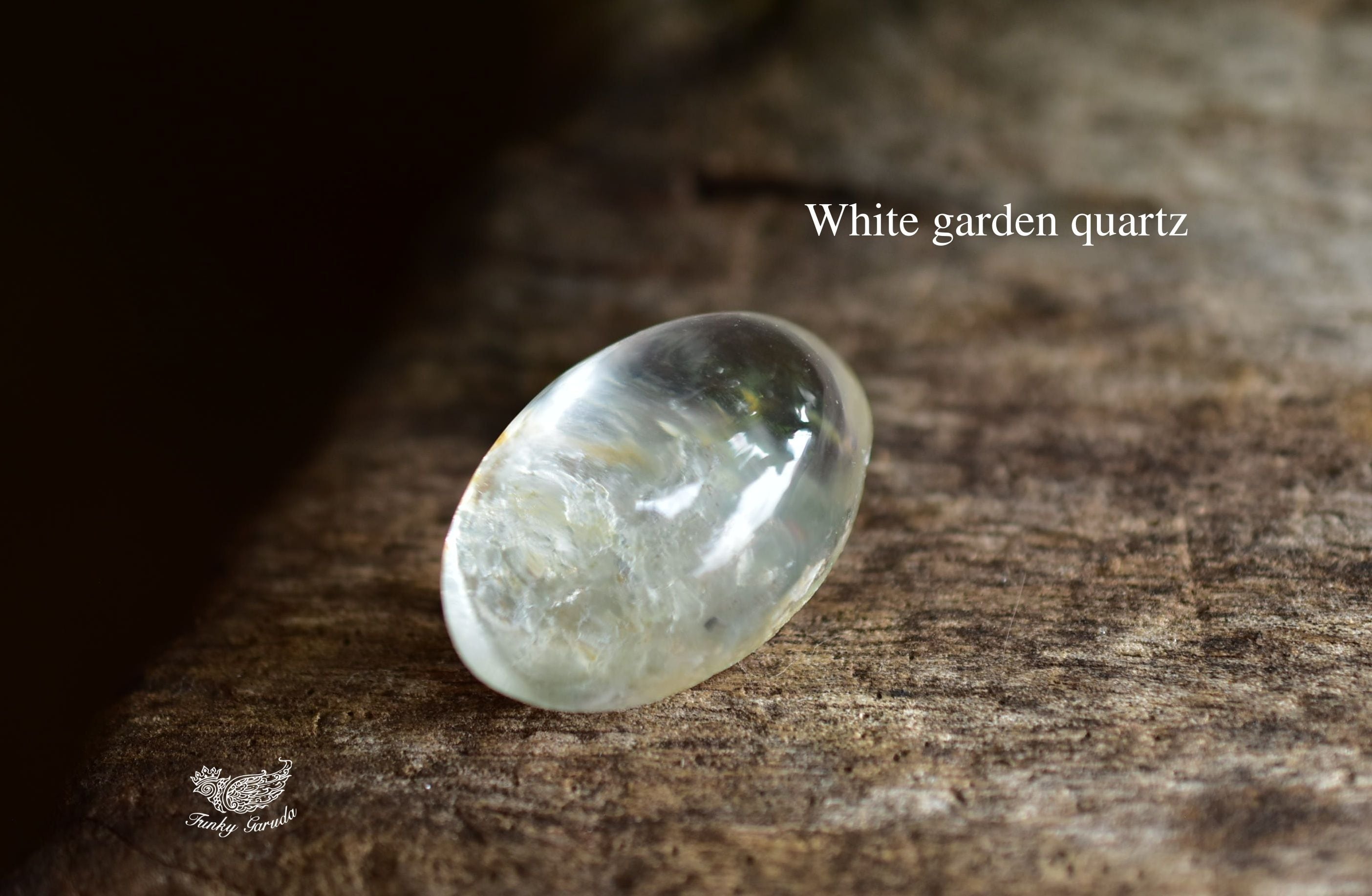 るぅ ホワイトガーデンクォーツ 白銀の風☆ ホワイトガーデンクォーツ ルース gar339 | Funky garuda
