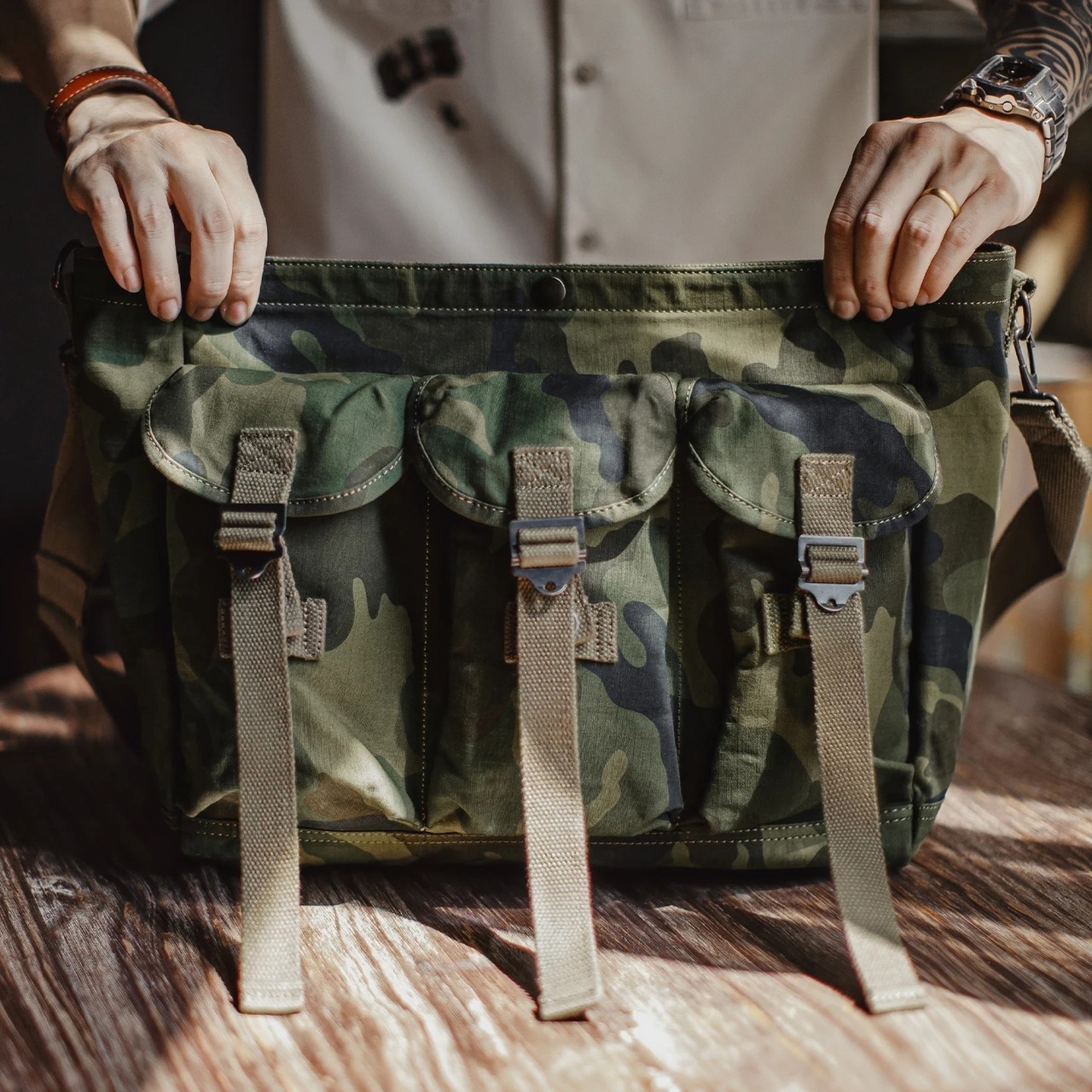 Tactical Shoulder Bag / タクティカル ショルダー バッグ