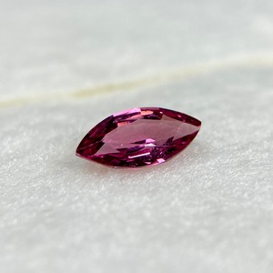 マーキスカット 約0.55ct スピネル 約8.1*4.0*2.5mm r-0289