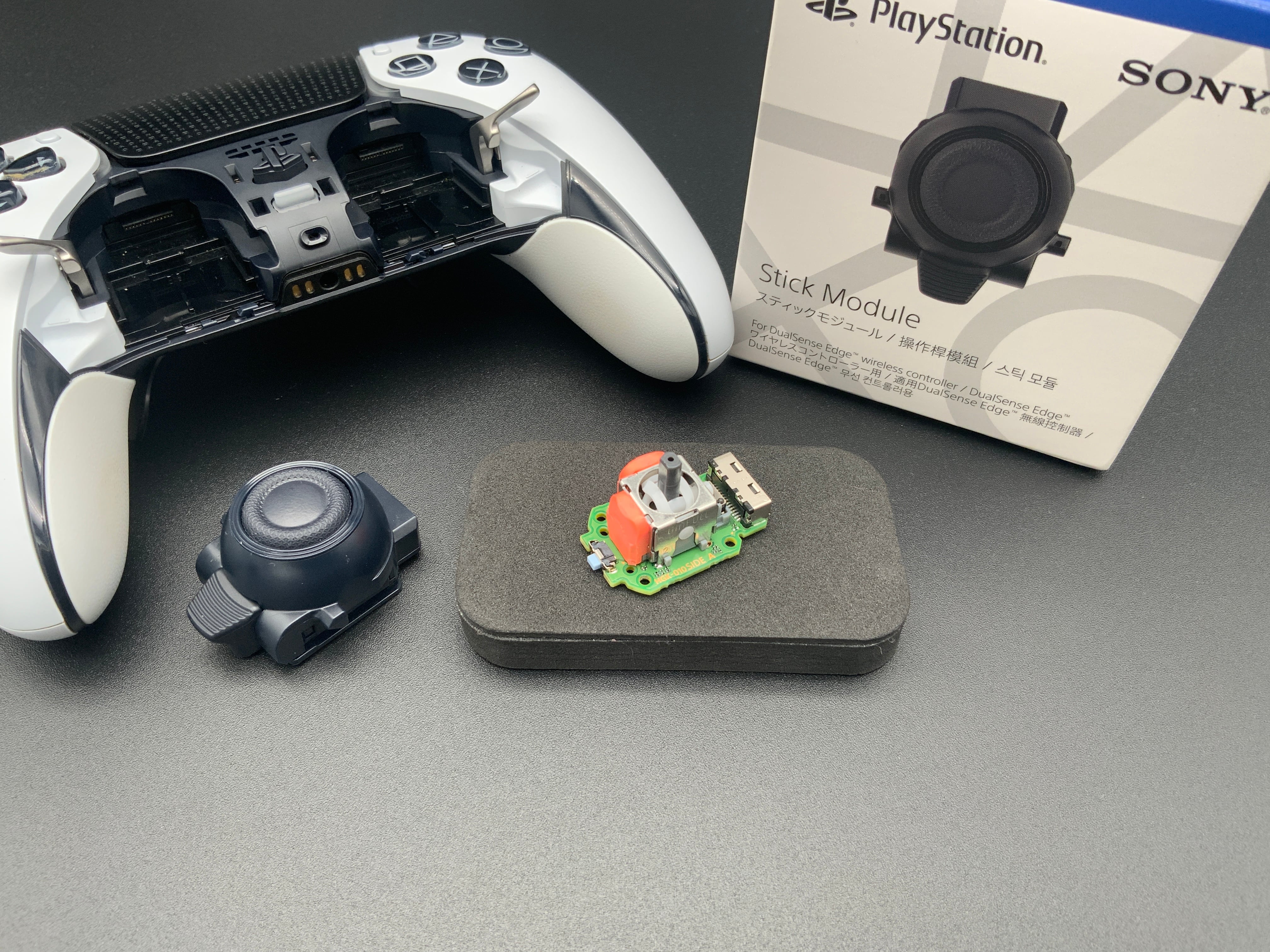 DualSense Edge ワイヤレスコントローラー用スティックモジュール 0f7b73481195c77125435d1c75901b