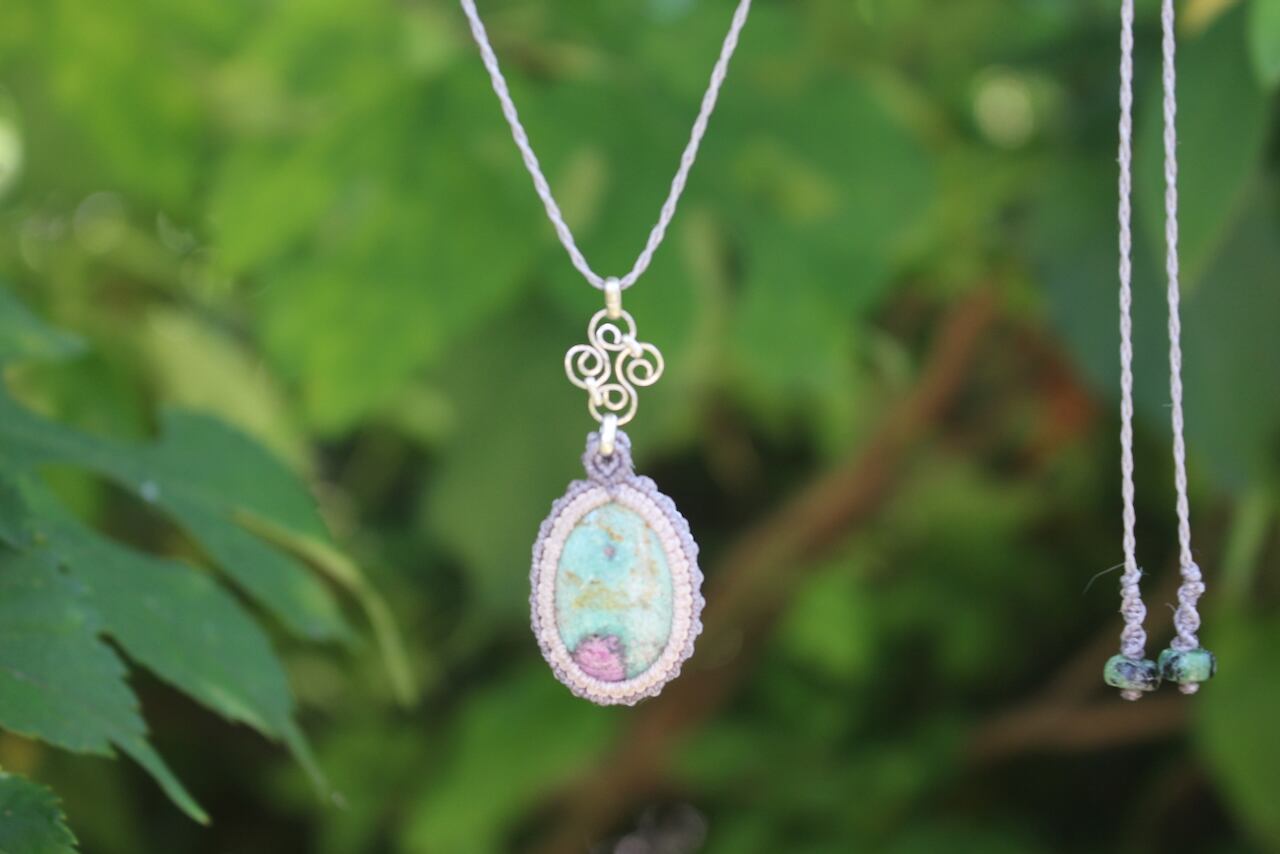 Ruby in Fuchsite silver925 wire work micro macrame pendant